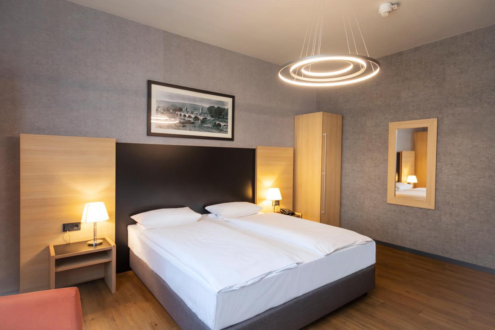 Roomingtons Hotel Franziskushoehe Lohr ภายนอก รูปภาพ